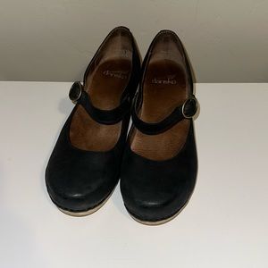 Dansko Leather Clogs Size 39 EUC